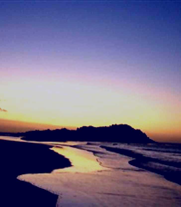 SubjectCoach | Dhamitjinya (East Woody Island) and Galaru (East Woody Beach)