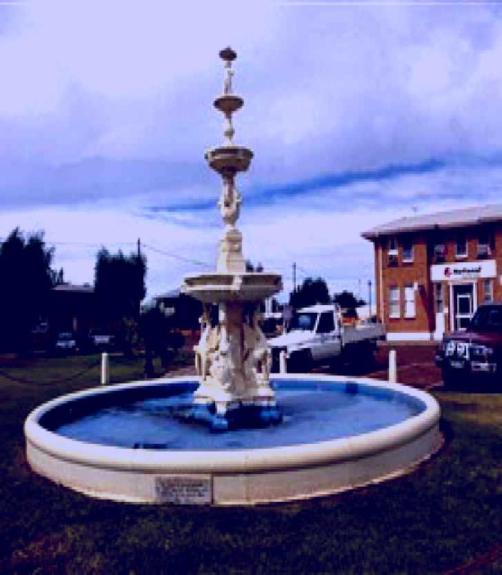 SubjectCoach | Cunnamulla War Memorial Fountain