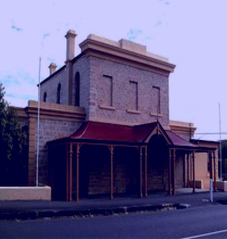 SubjectCoach | The Old Courthouse