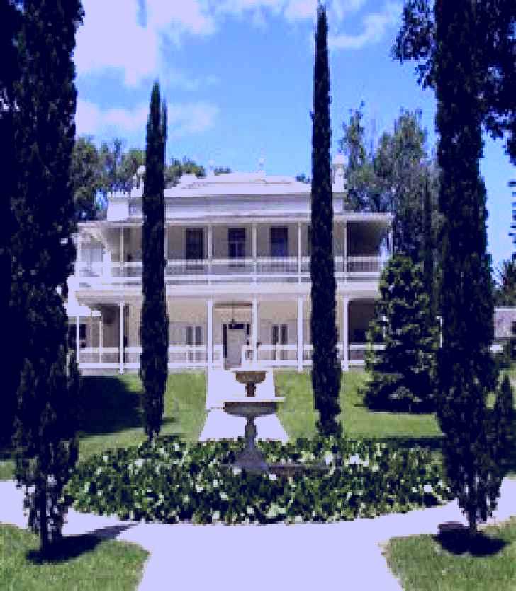 SubjectCoach | Como House and Garden Image 1