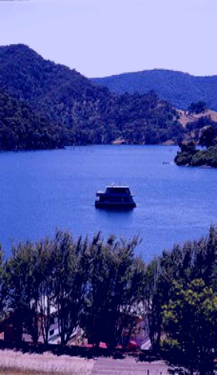 SubjectCoach | Lake Eildon National Park