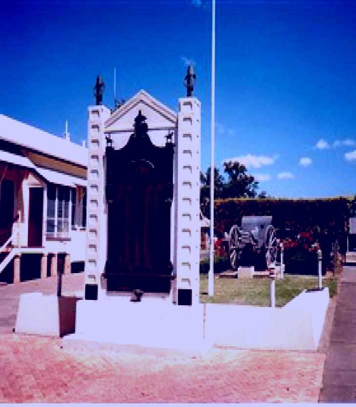 SubjectCoach | Gayndah War Memorial
