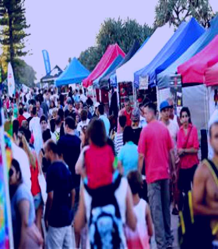 SubjectCoach | Surfers Paradise Beachfront Markets